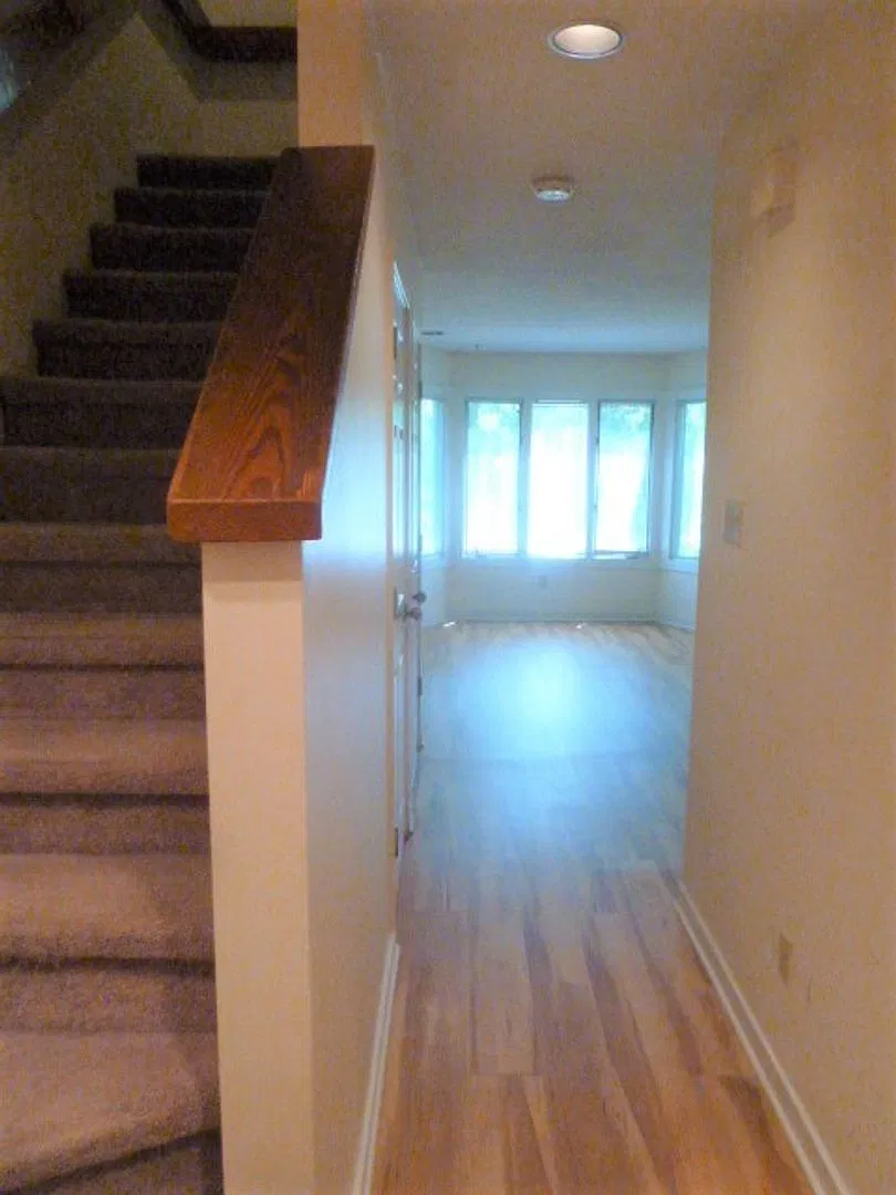 Nice 2br 2ba townhome-style condo in Mill Creek! Walk to UNC next year! — Photo 2