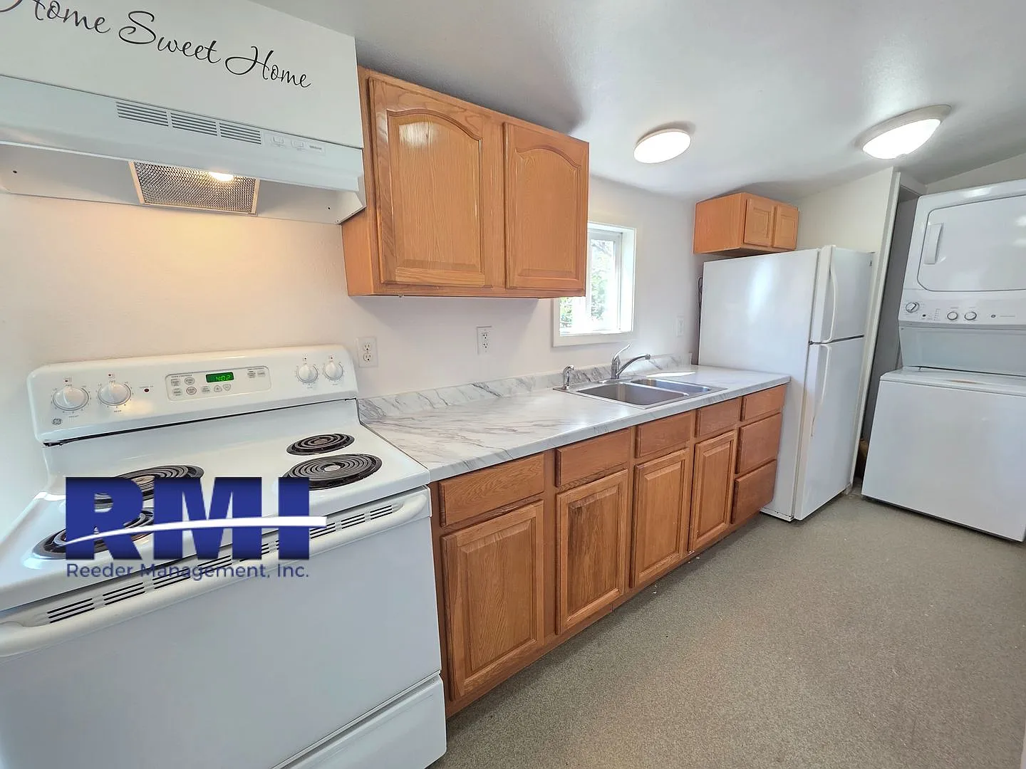 Low maintenance 2 bedroom — Photo 3