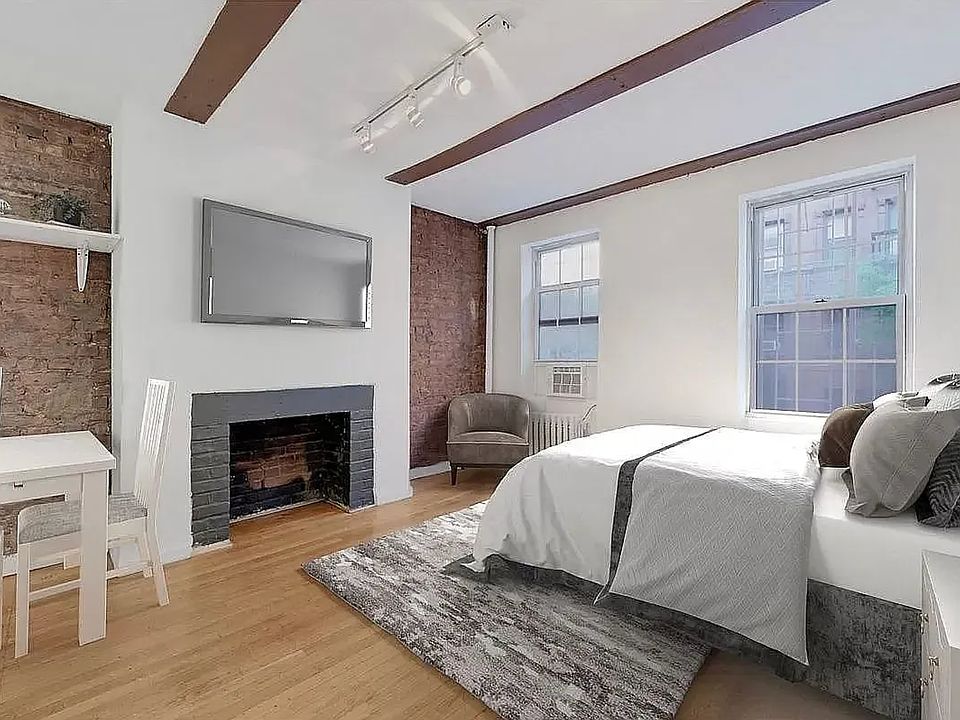 1st image of 220 Sullivan St APT 4C