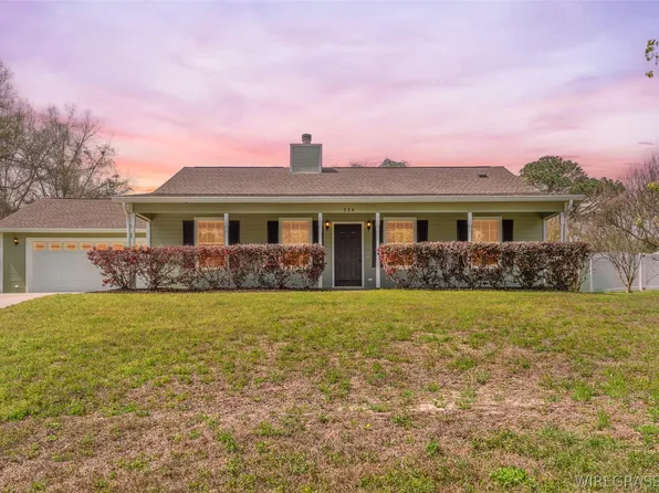 224 Sandy Dr, Ozark, AL 36360