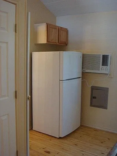 1 bed, 400 sqft, $550 — Photo 3