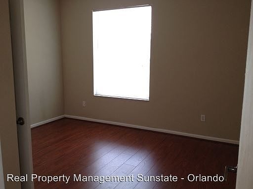5th image of 4756 Windsor Ave