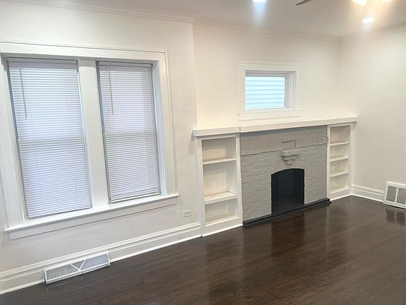 4th image of 11416 S King Dr