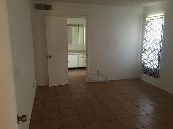 4th image of 3512 E Glen Dr #B