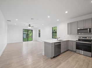 1437 W 31st St, Riviera Beach, FL 33404