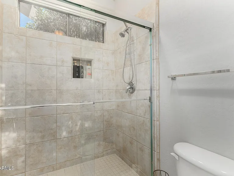 3725 E Meadowview Dr — Photo 25