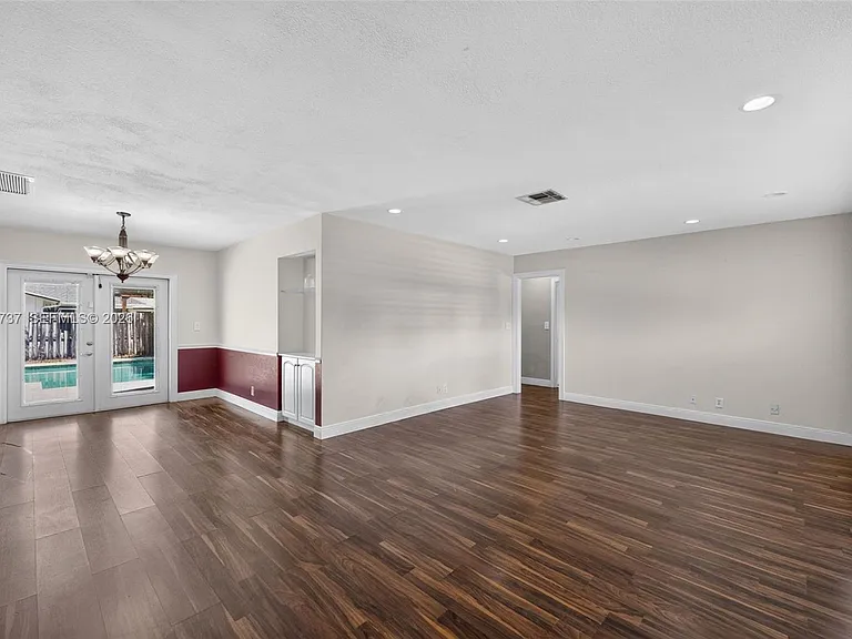6848 NW 27th Way — Photo 11