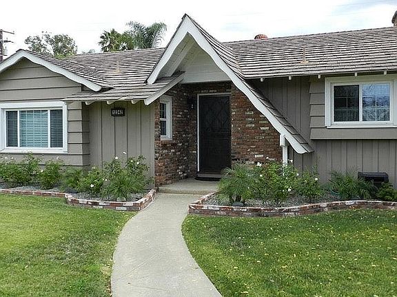 Walkway To Front Door