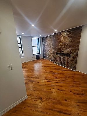 1st image of 120 Orchard St #6D