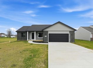 4938 N Cranbrook Rd, North Webster, IN 46555