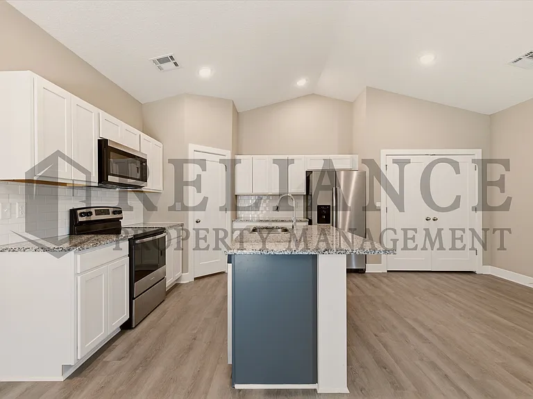 2755 S Greenleaf St — Photo 20