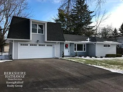 1829 Holly Ave photo 1