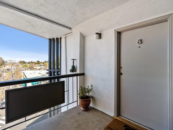 5270 College Ave #8, Oakland, CA 94618
