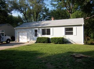 2204 NE Pursell Rd, Kansas City, MO 64118