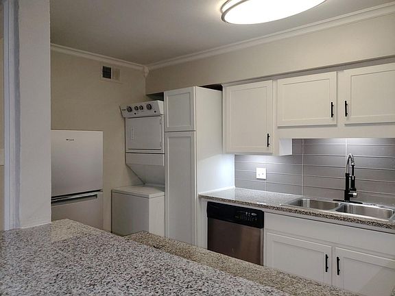 5th image of 5212 Fleetwood Oaks Ave