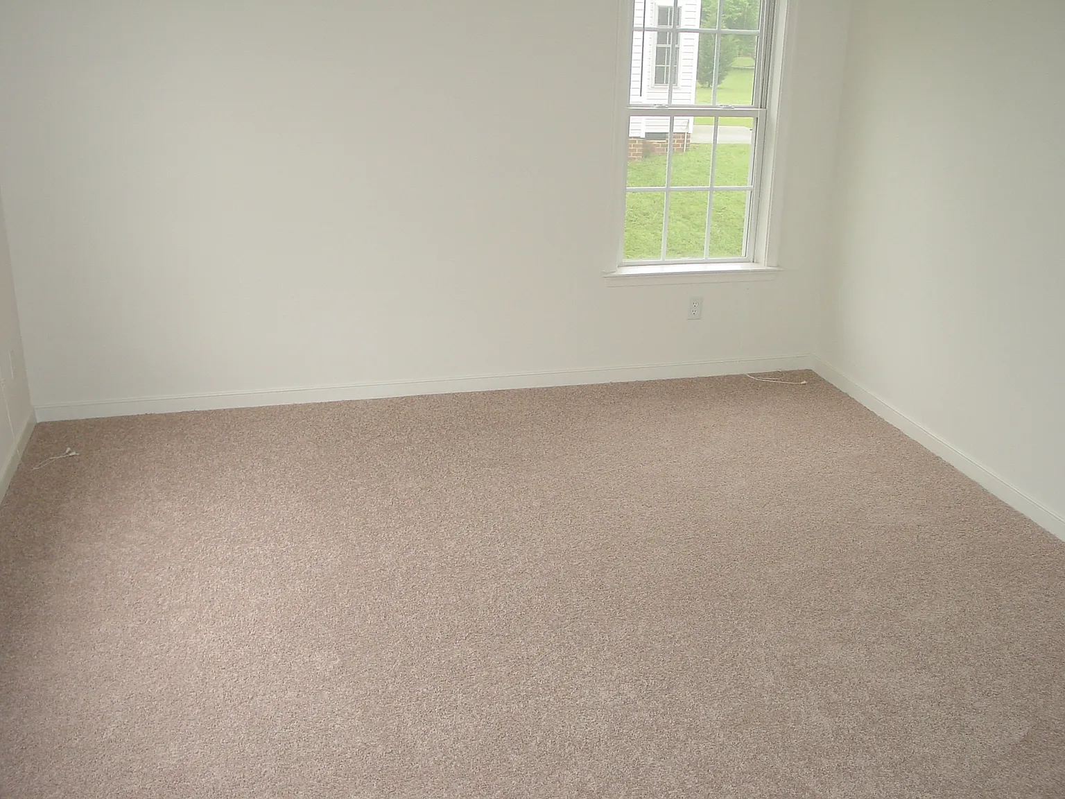 4 bed, 2.5 bath, 2100 sqft, $2,875 — Photo 2
