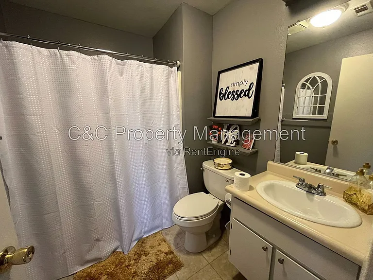 1613 W Swain Rd — Photo 6
