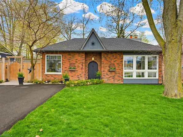 236 Parkside Dr, Hamilton, ON L8B 0Y7
