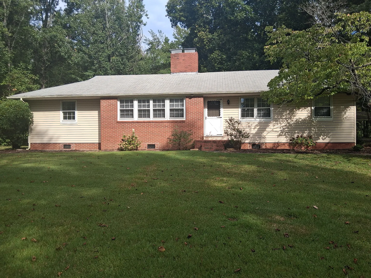 2 bed, 1600 sqft, $2,000 — Photo 1
