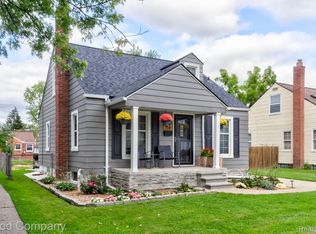 2156 Cambridge Rd, Berkley, MI 48072