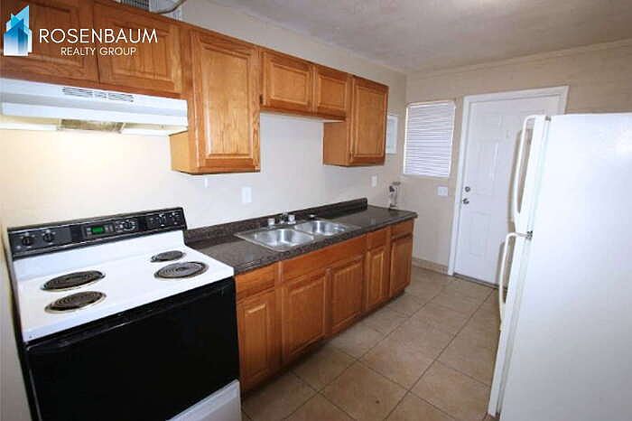 1st image of 320 S Allen St #0