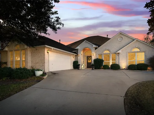 6304 Southern Hills Dr, Fort Worth, TX 76132