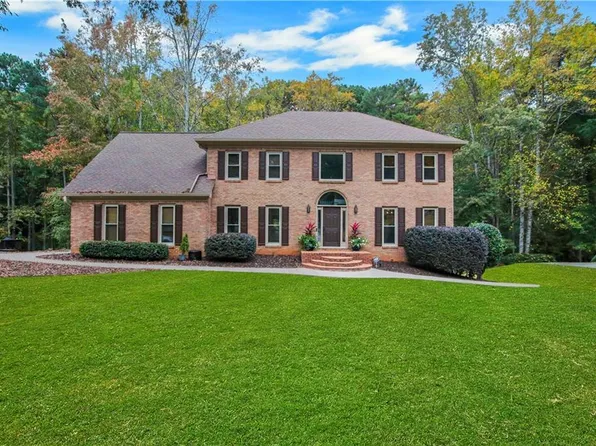 4018 Allenhurst Dr, Peachtree Corners, GA 30092