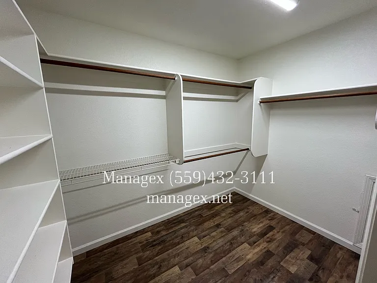 8449 N 8th St — Photo 22