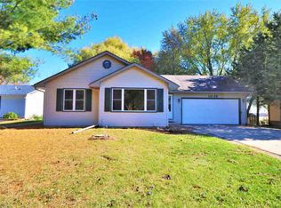 119 Lamplighter Loop SE, Poplar Grove, IL 61065