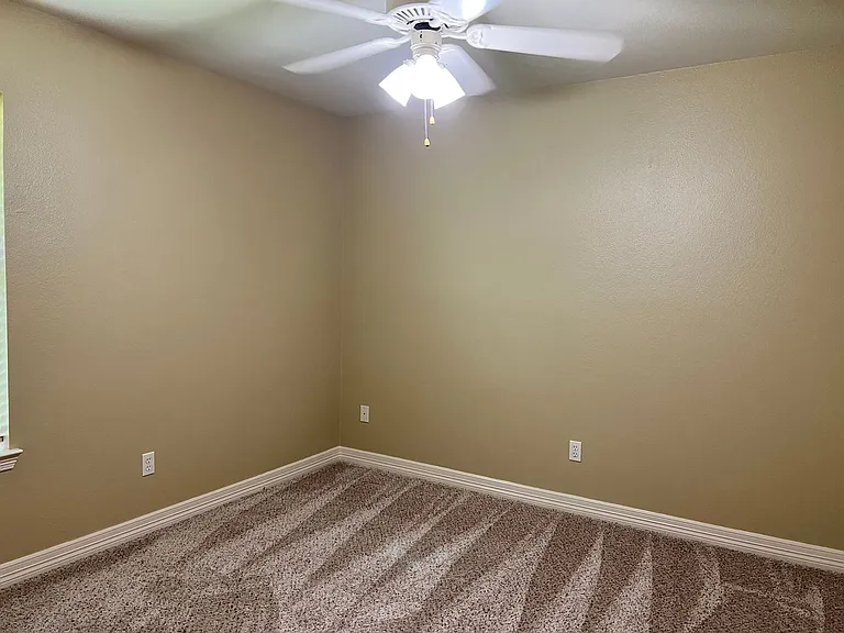 441 Maggie Cir — Photo 12