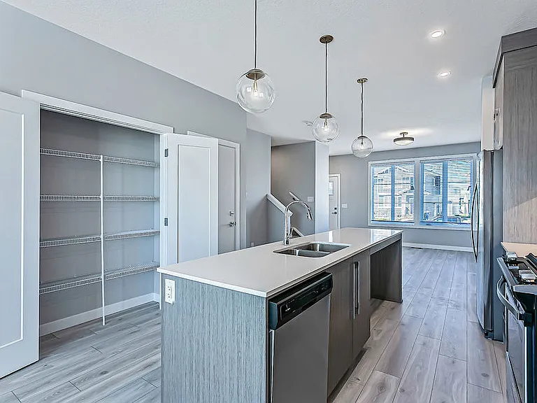 724 Walgrove Blvd SE #A — Photo 5