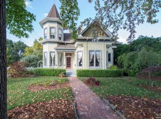 425 Grant St, Healdsburg, CA 95448