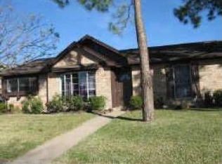 8211 La Roche Ln, Houston, TX 77036