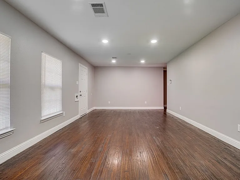 3402 Lawnview Main House Dallas Ter #MAIN HOUSE — Photo 5