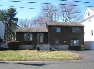 32 Longdean Rd, Fairfield, CT 06824