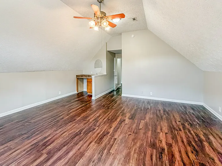 2816 Windcrest Trl — Photo 14