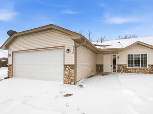 216 Appaloosa Ct, Braham, MN 55006