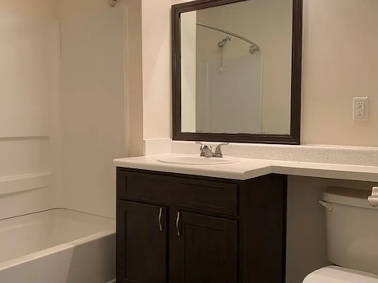 Hamilton at Turman Farms Apartments — Photo 56