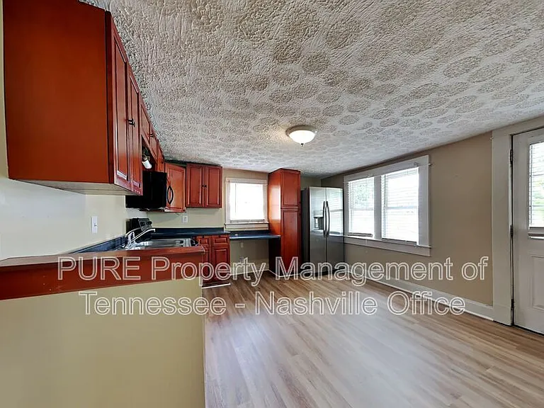 400 Neill Ave — Photo 12
