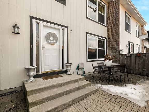 2nd image of 226 Pinewood Ln