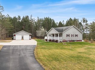 3234 Bonter Ct, Cheboygan, MI 49721