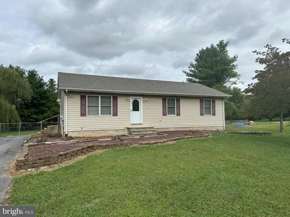 3 Brook Dr, Clayton, DE 19938