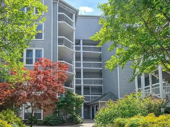 3175 Summit Square Dr APT A5, Oakton, VA 22124