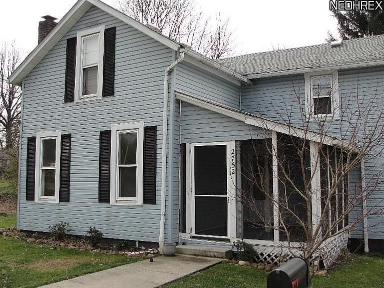 1st image of 2752 North St