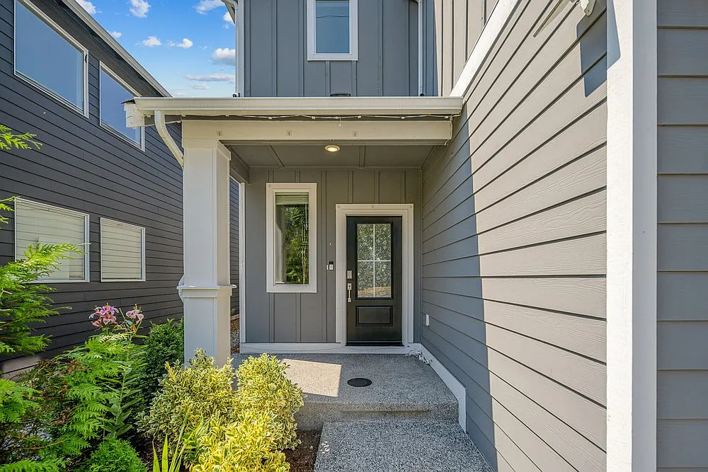 5 bed, 2825 sqft, $5,000 — Photo 3