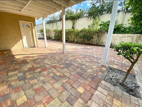 4th image of 7999 Saint Andrews Cir