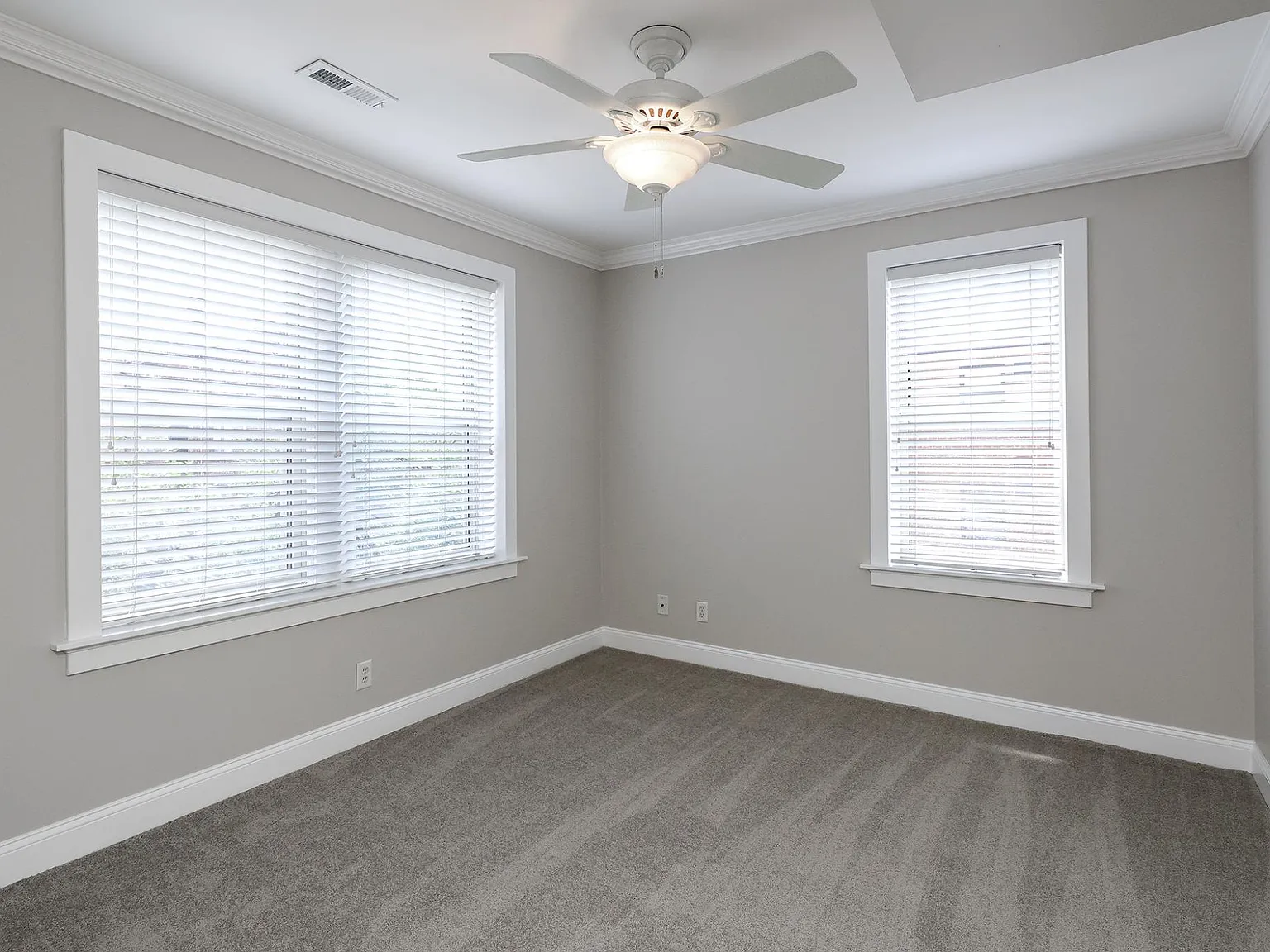 7556 Parkdale Avenue — Photo 4