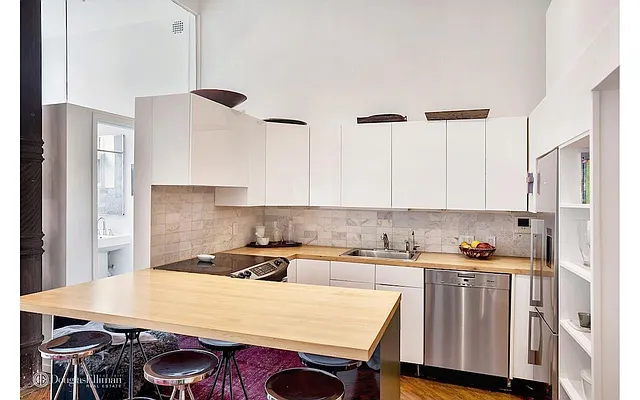 Rented by Douglas Elliman | media 20