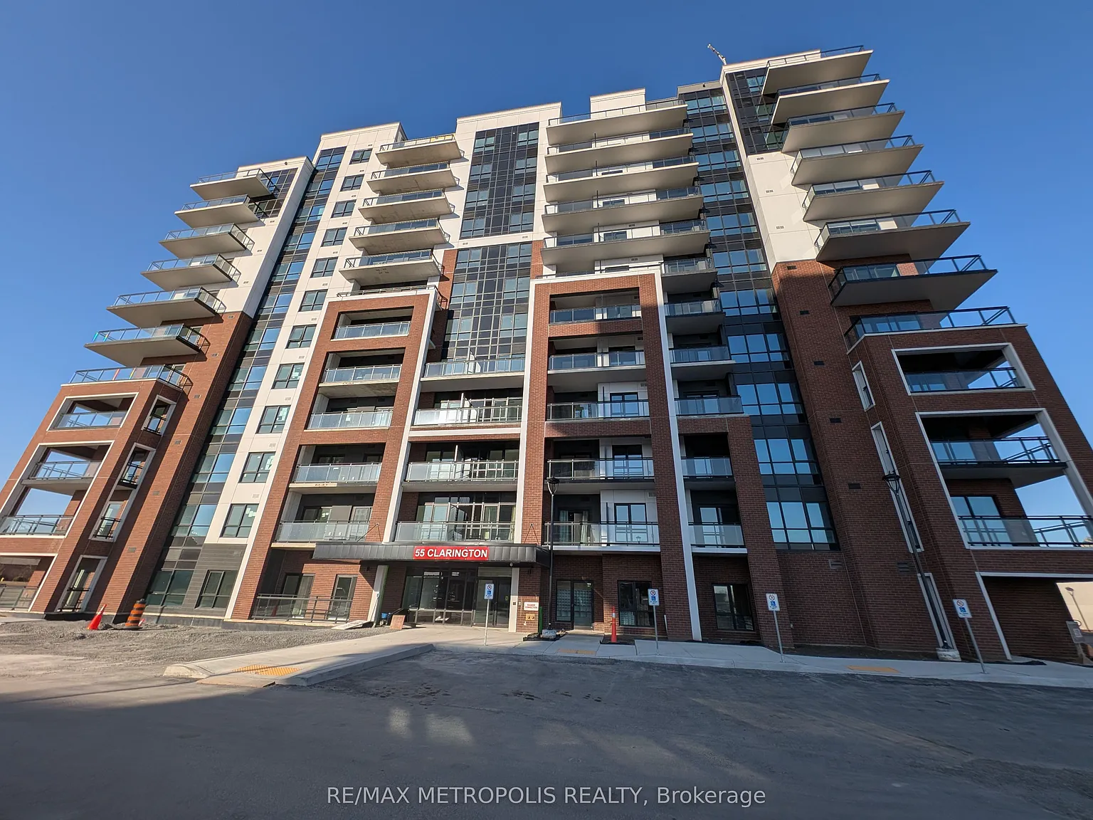 2 bed, $2,100 — Photo 1
