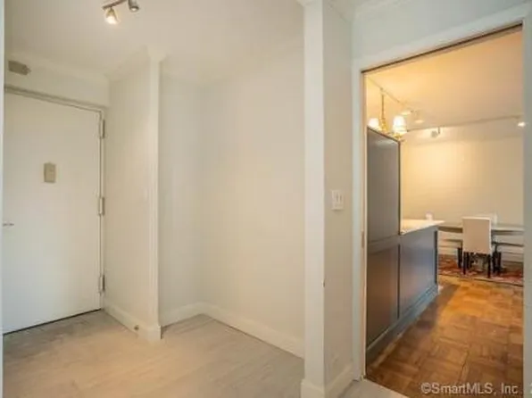 1 Gold St APT 14D, Hartford, CT 06103